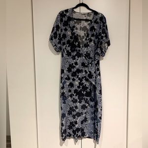 & Other Stories blue midi wrap dress with abstract floral print. Size 8.